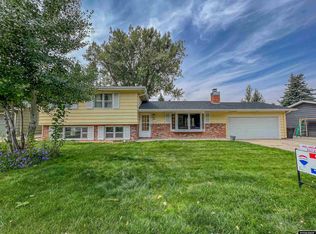 3730 Valley Rd, Casper, WY 82604