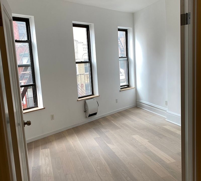 2nd image of 46 Canal St APT 2