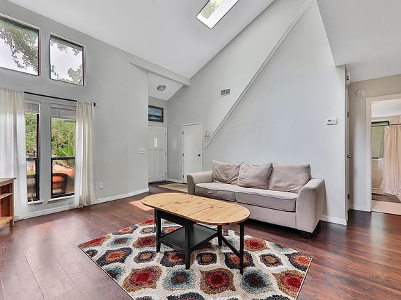 5th image of 1455 Apple Oak Ct
