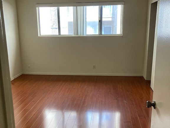 3rd image of 3620 Bagley Ave