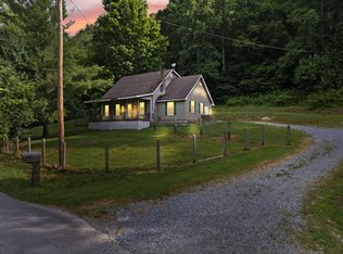 9555 Forkland Rd, Junction City, KY 40440