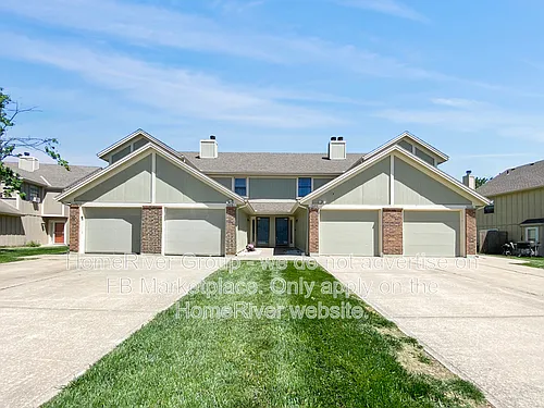 509 NE Brookwood Cir #A Photo 1