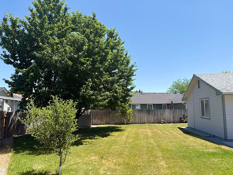 300 W Spicewood Dr — Photo 34