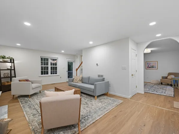 (undisclosed Address), North Chesterfield, VA 23236