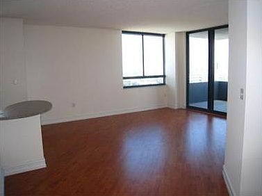 5th image of 1330 West Ave APT 2913