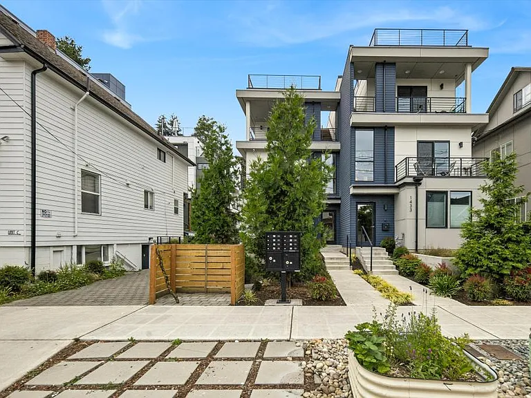 1421 22nd Ave — Photo 2