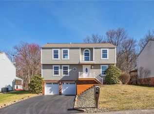 647 Huntington Dr, Cranberry Township, PA 16066