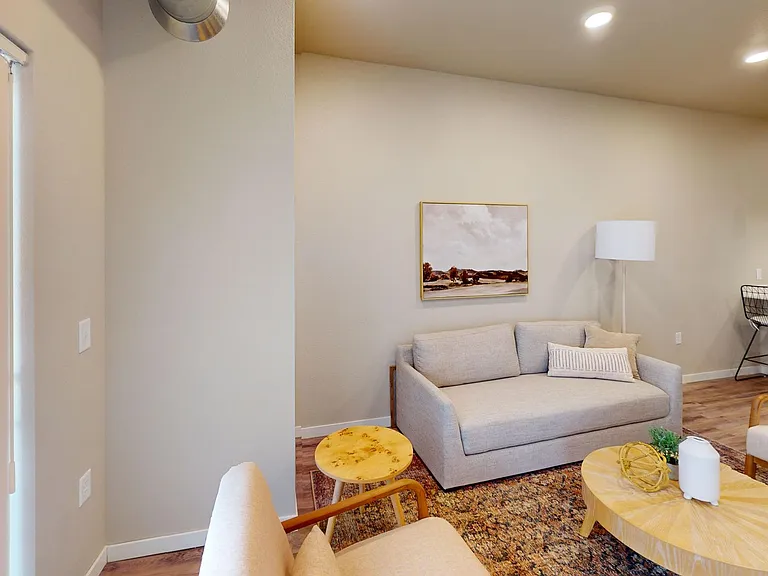 10Bedrock Apartments — Photo 35