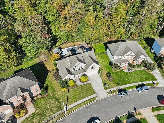 2nd image of 320 Riviara Pl