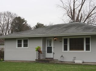 1004 Chicago Ave, Dixon, IL 61021