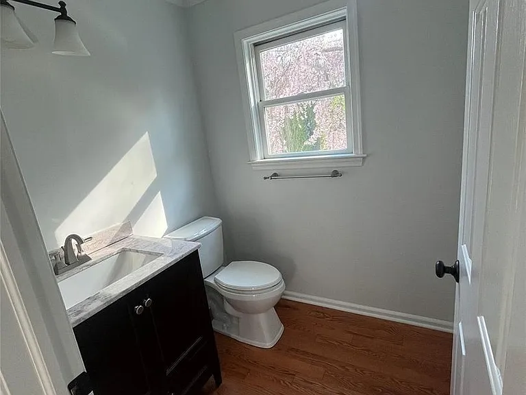 8 Marion Ave #6 — Photo 12