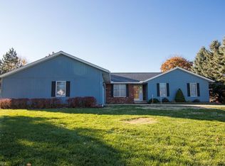 2780 Rockefeller Rd, Willoughby Hills, OH 44092