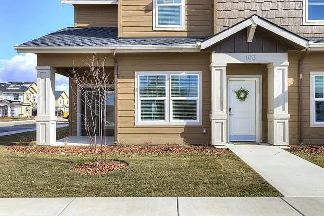 Cedar Crossing Luxury Townhomes — Photo 26