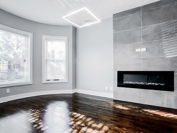 3rd image of 4351 S Greenwood Ave APT 1N