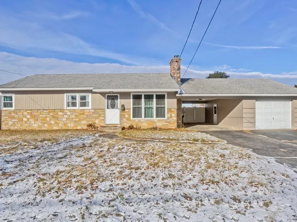 5 Carol Ave, Easthampton, MA 01027