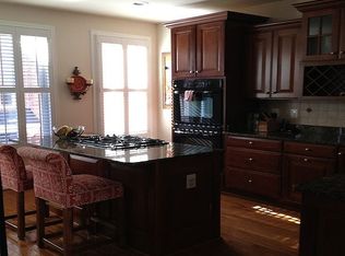 2609 S Kenmore Ct, Arlington, VA 22206
