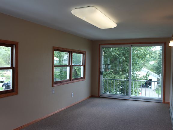 5th image of 401 Bradford St