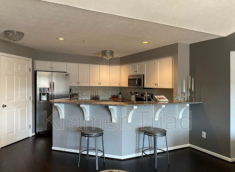 1st image of 1384 Heatherwood Ln