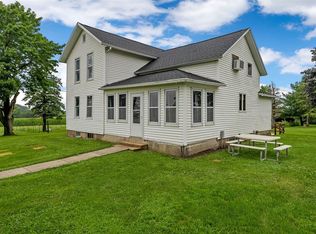 2769 55th Street Dr, Vinton, IA 52349