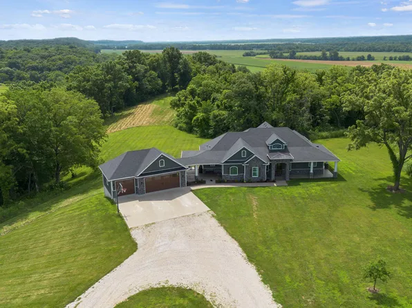 5400 E Giesing Hill Rd, Hartsburg, MO 65039
