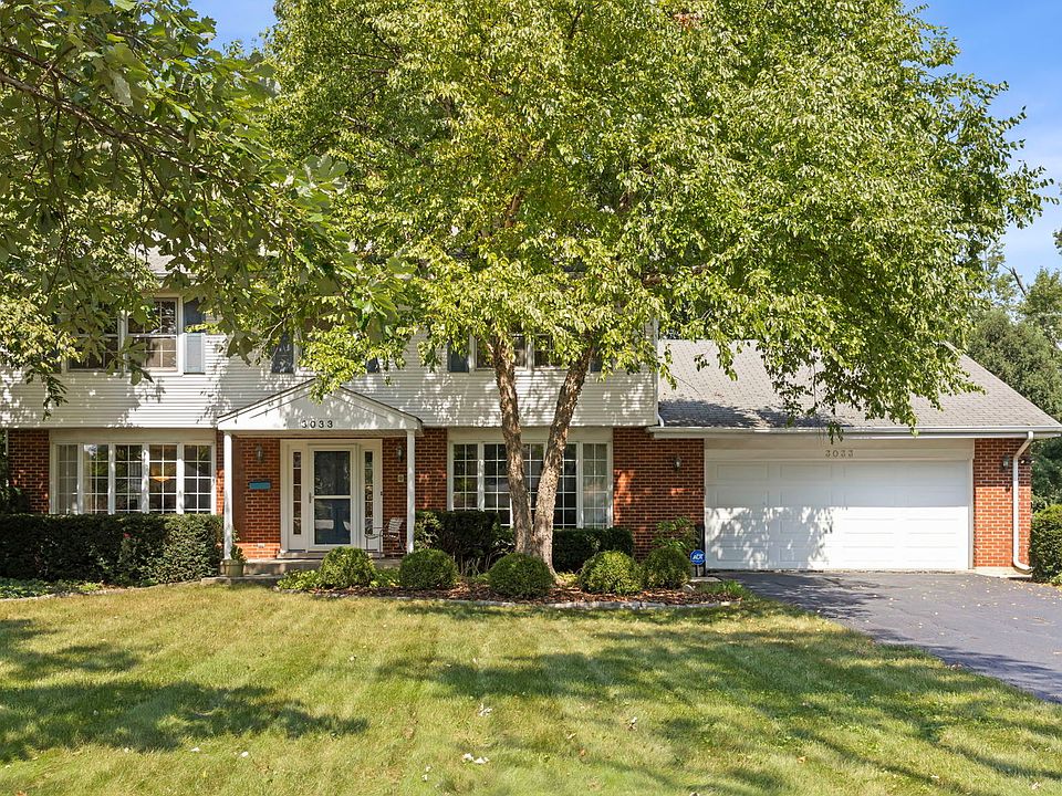 1st image of 3033 Scott Cres
