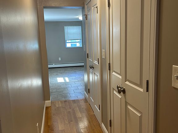 4th image of 959 Locust St #2