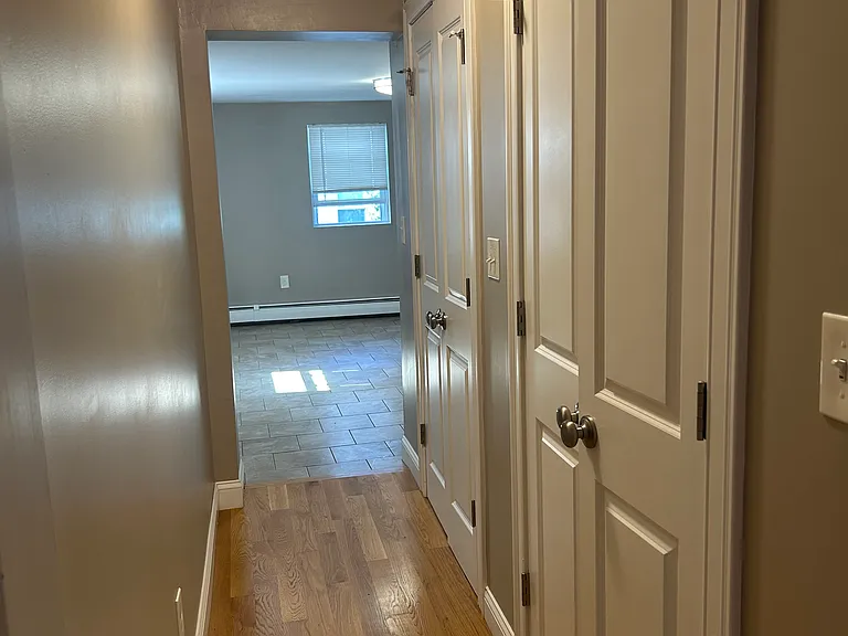 959 Locust St #2 — Photo 4