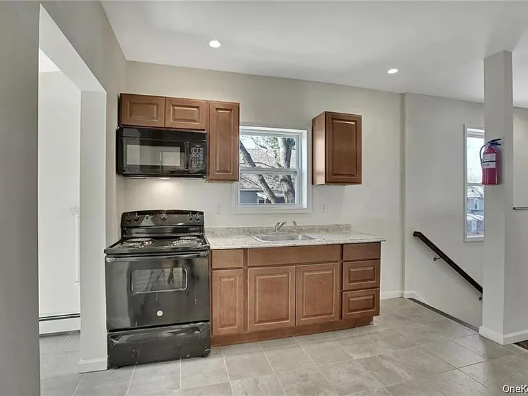 304 Tower Ave — Photo 6
