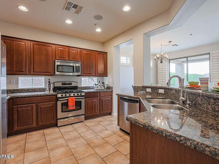41520 N River Bend Ct — Photo 7