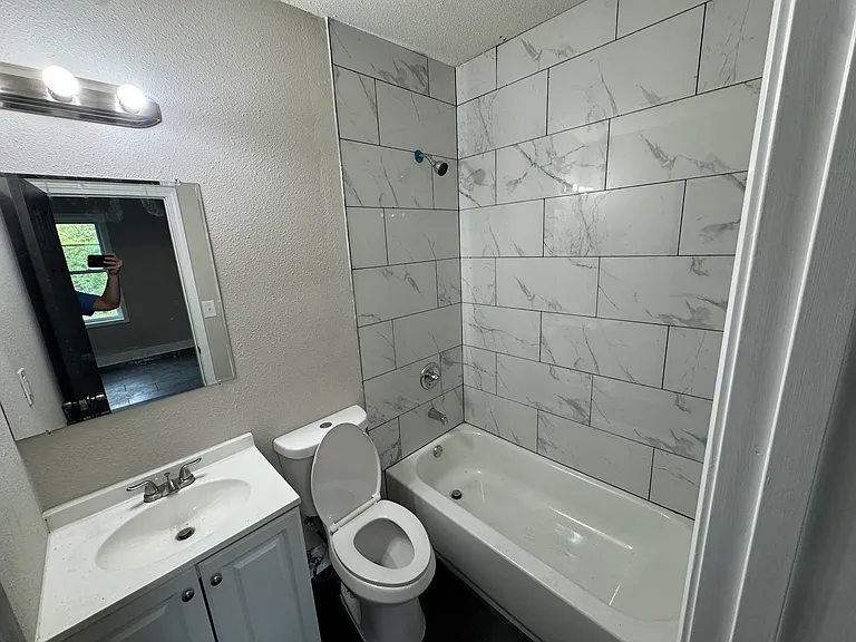 2760 Lola Ave — Photo 6