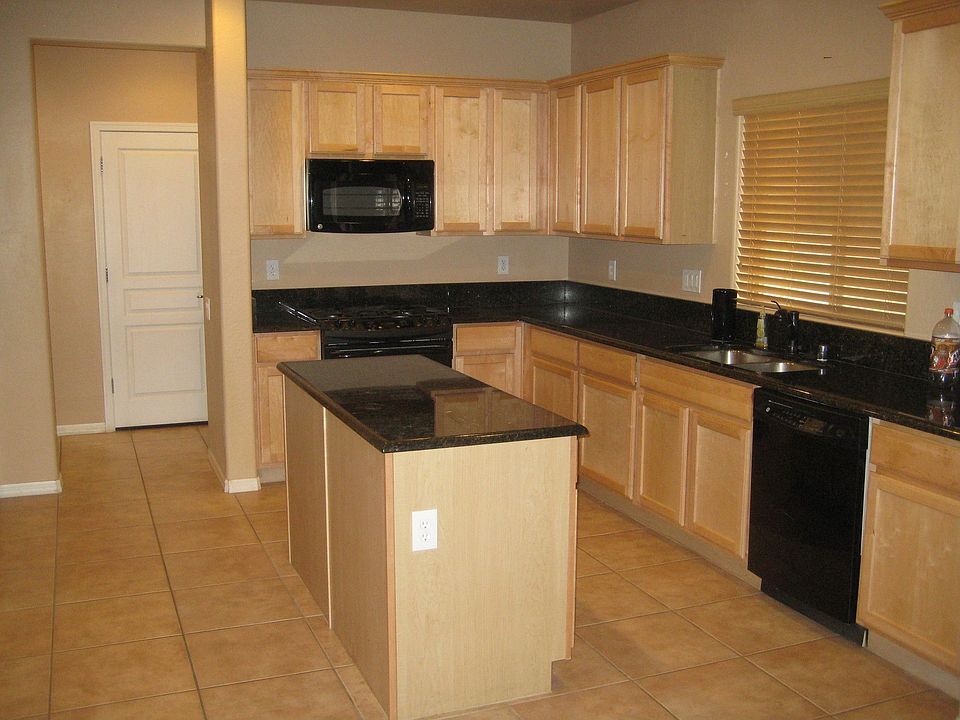 1st image of 21 Gentilly Lace Ave