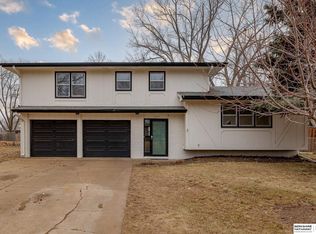 15285 Blackwell Dr, Omaha, NE 68137