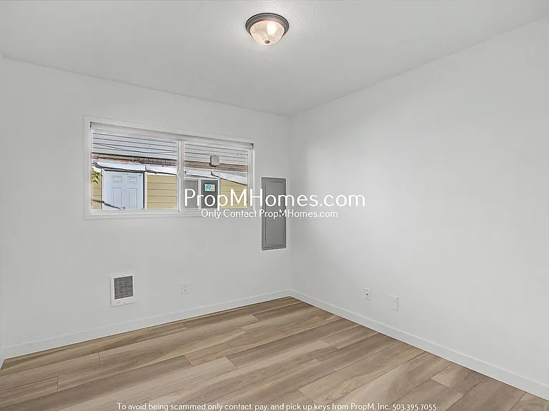 7032 N Burlington Ave — Photo 14