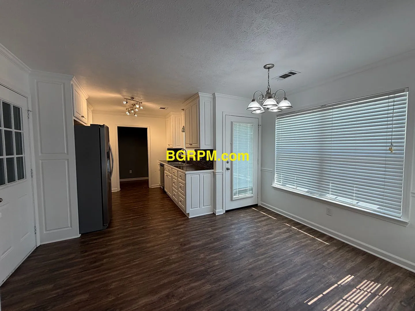 3 BD, 2 BA, home in Ward. — Photo 3