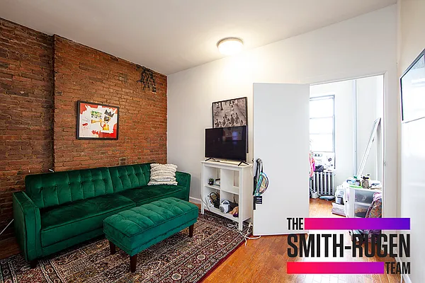 Rented by R New York | media 17