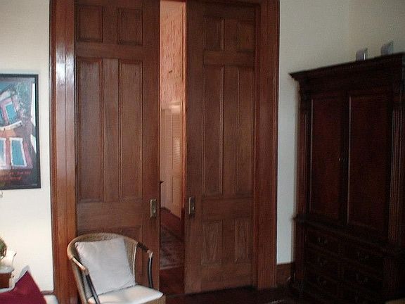 3rd image of 729 Dauphine St