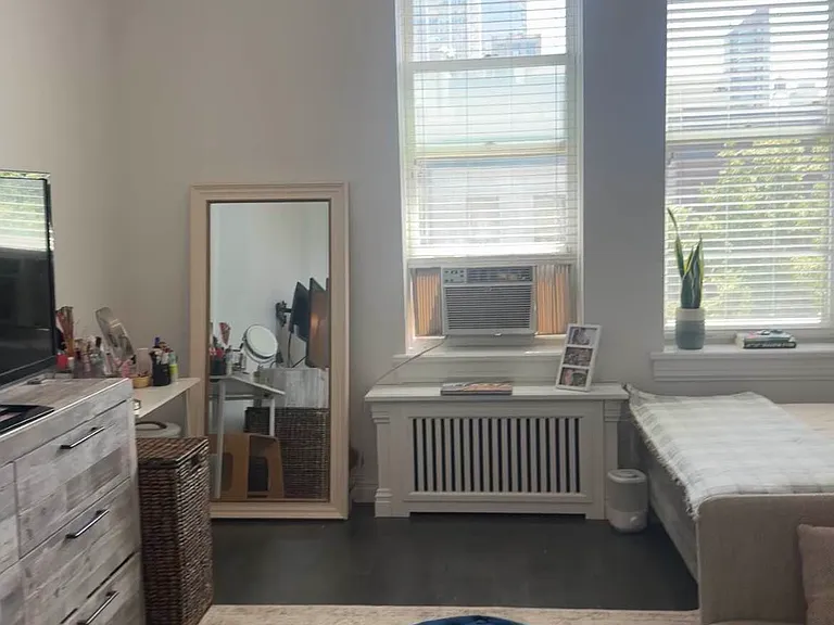 23 W 76th St #5A — Photo 2