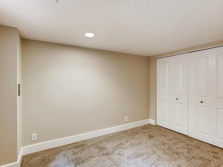 1596 S Lincoln St — Photo 18
