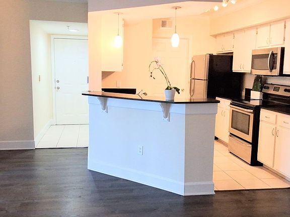 2nd image of 724 Crest Pines Dr APT 512