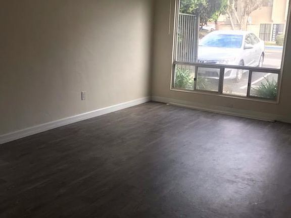 2nd image of 2161 Garnet Ave APT 6