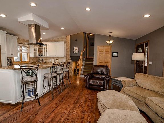 4th image of 13209 E Manor Blvd