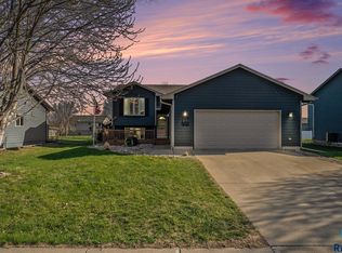 7609 W 67th St, Sioux Falls, SD 57106
