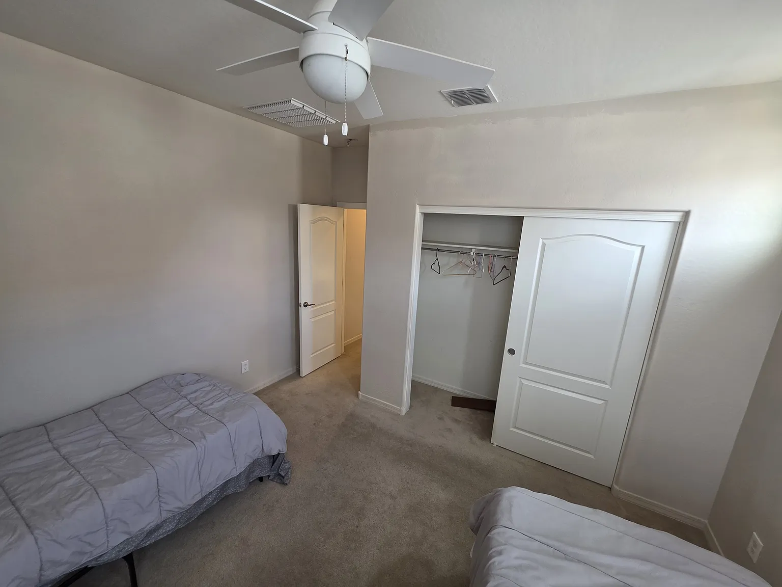 4226 E Pony Ln — Photo 4