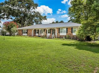 4 River Dr, Williamston, SC 29697