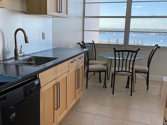 2nd image of 18021 Biscayne Blvd #17012