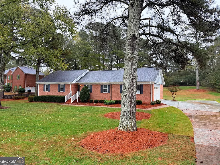 315 Hardscrabble Rd — Photo 1