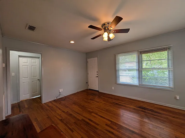 890 Josephine St — Photo 20