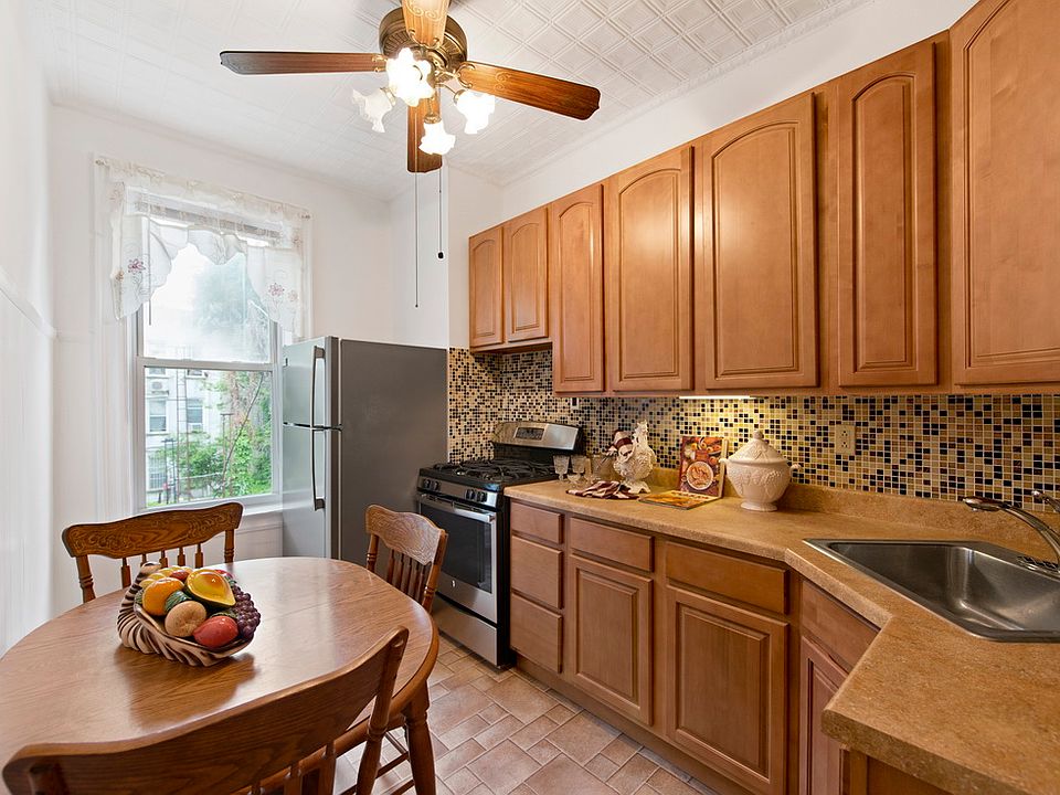 1st image of 458 Senator St #2