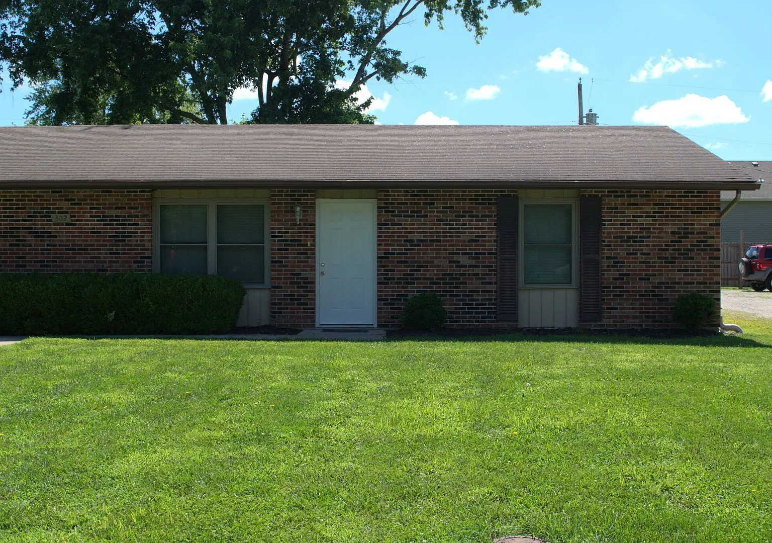 Nice 2 Bed 1 Bath Duplex In Southern Boone! — Photo 1