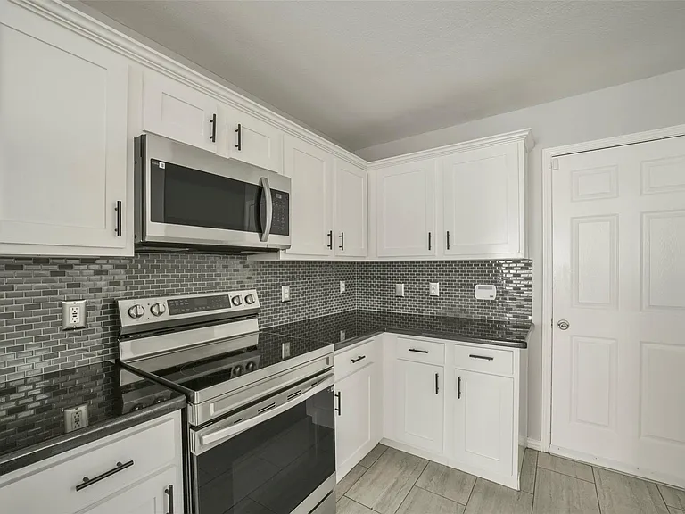 11 Verbena Bend Pl — Photo 12